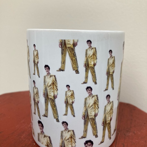 Two Retro Elvis Mugs - Picture 8 of 11